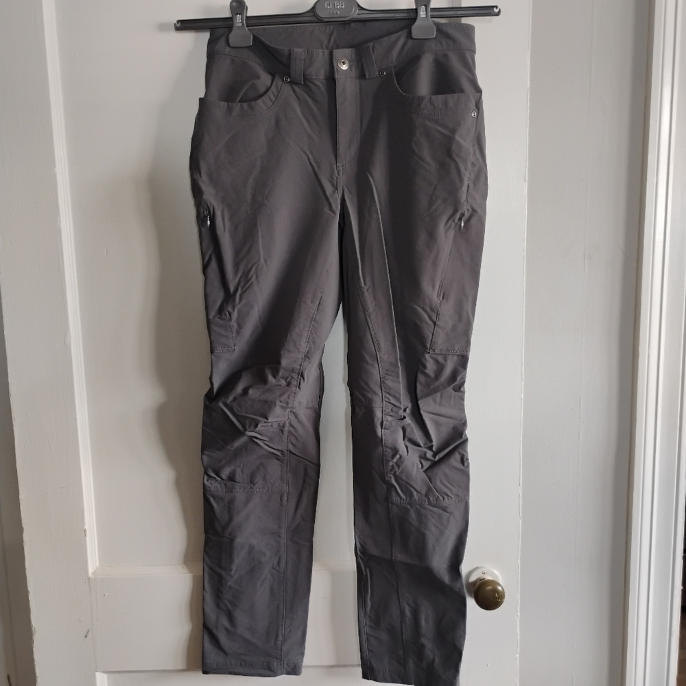 Duluth Trading Women's omen's Grey Flexpidition Slim pants, size 10 x 31